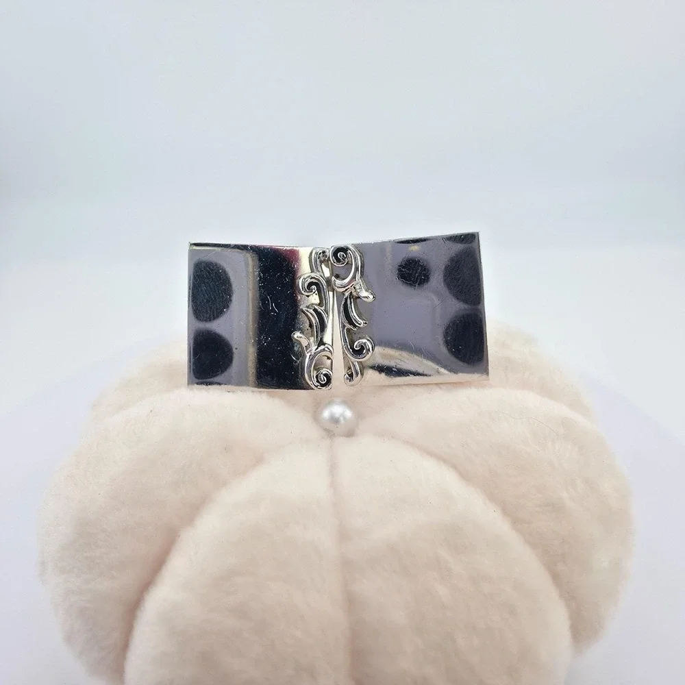Vtg SWANK Square Cufflinks Polished Mirror Finish Scrollwork USA Silver Tone